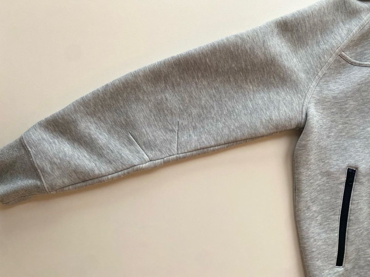 Nike Jacken: Nike Tech Fleece Hoodie -  13 ans – Gebraucht aus Geneve von maremonte 2