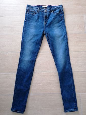 Jeans von Tommy Hilfiger, Gr. 31/32, neuwertig 