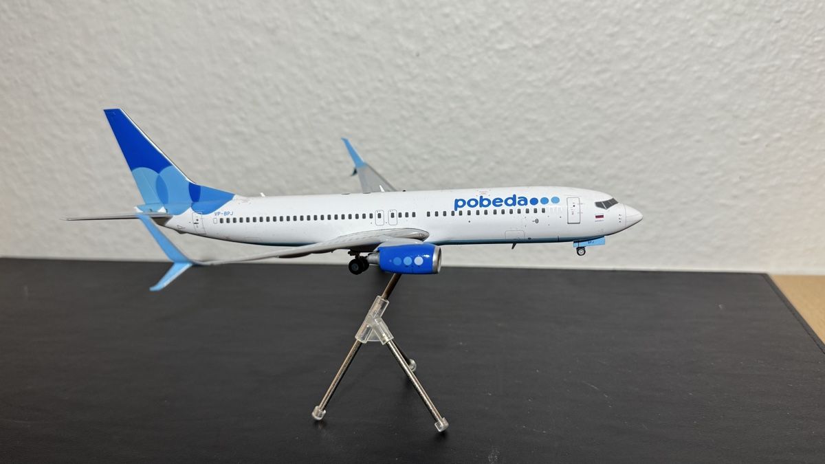 Boeing Kit di modellismo & Modellini statici: Boeing 737-800 "Pobeda" Gemini200, sehr detailliert! – Usato da Therwil venduto da zmili1 4