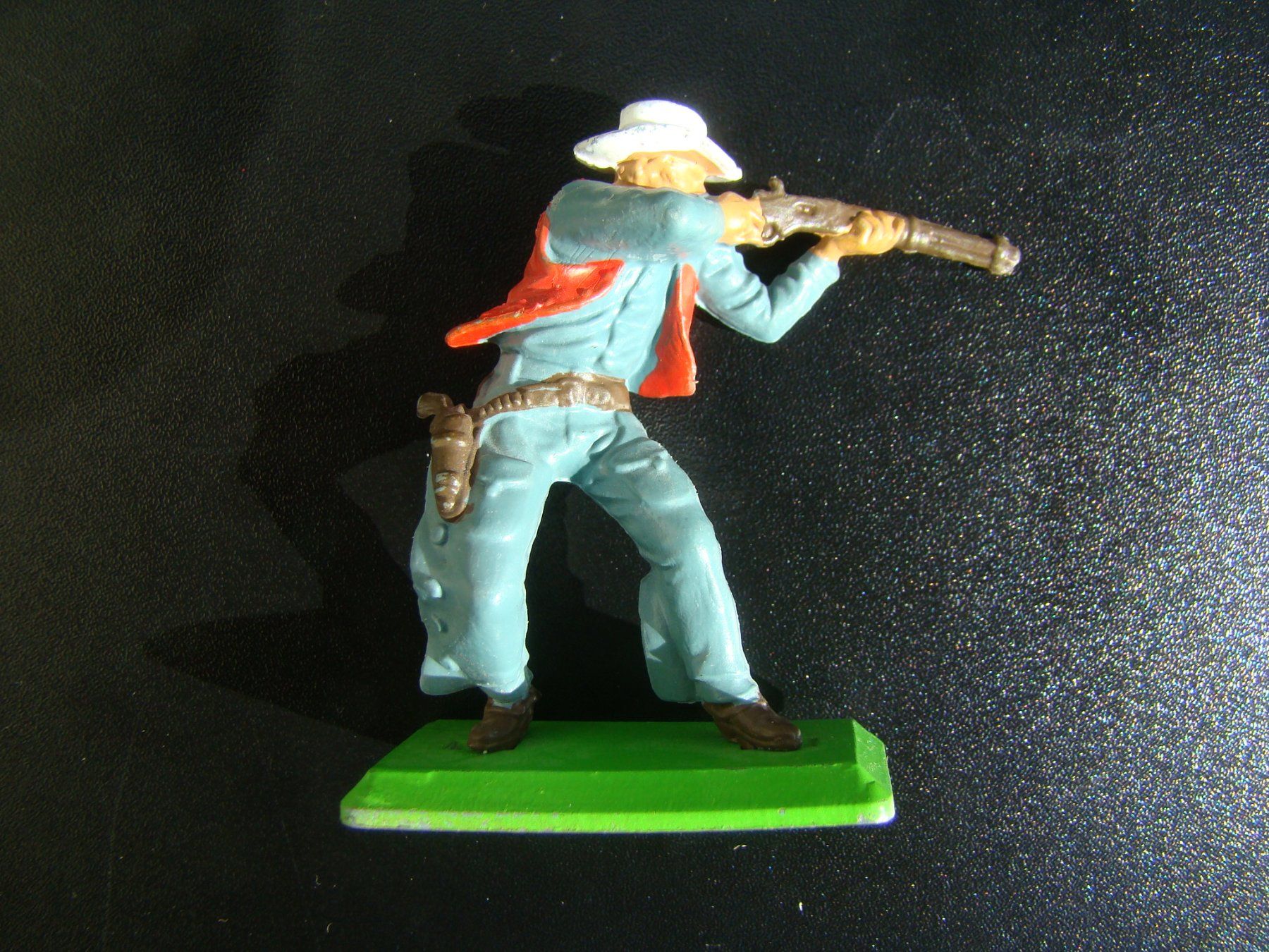 Britains Giocattoli: 4 Britains LTD 1971 Cowboy & Indianer vintage cool – Usato da Walzenhausen venduto da Vanquish711 2