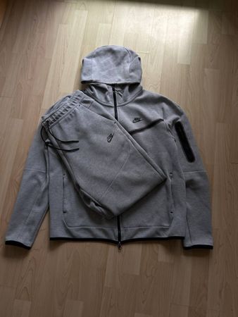 Nike Tech Fleece Full-Zip Tracksuit (Jacket & Joggers)