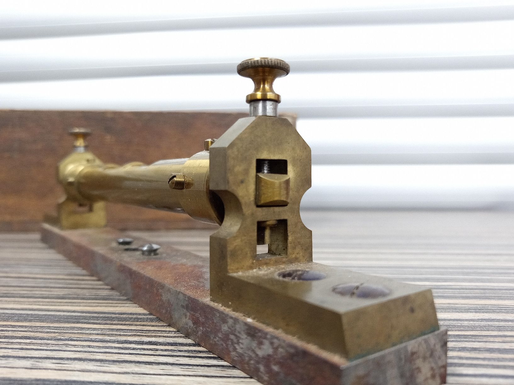 Misurare: Antike Wasserwaage aus Messing mit Holzbox – Usato da Reiden venduto da Zofi-Brocki 3