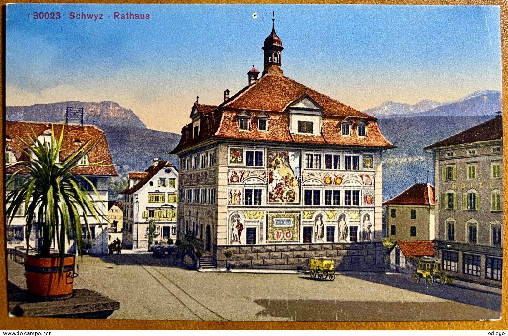 Cartoline postali: AK: Schwyz - Rathaus – Usato da Lutry venduto da Ediego