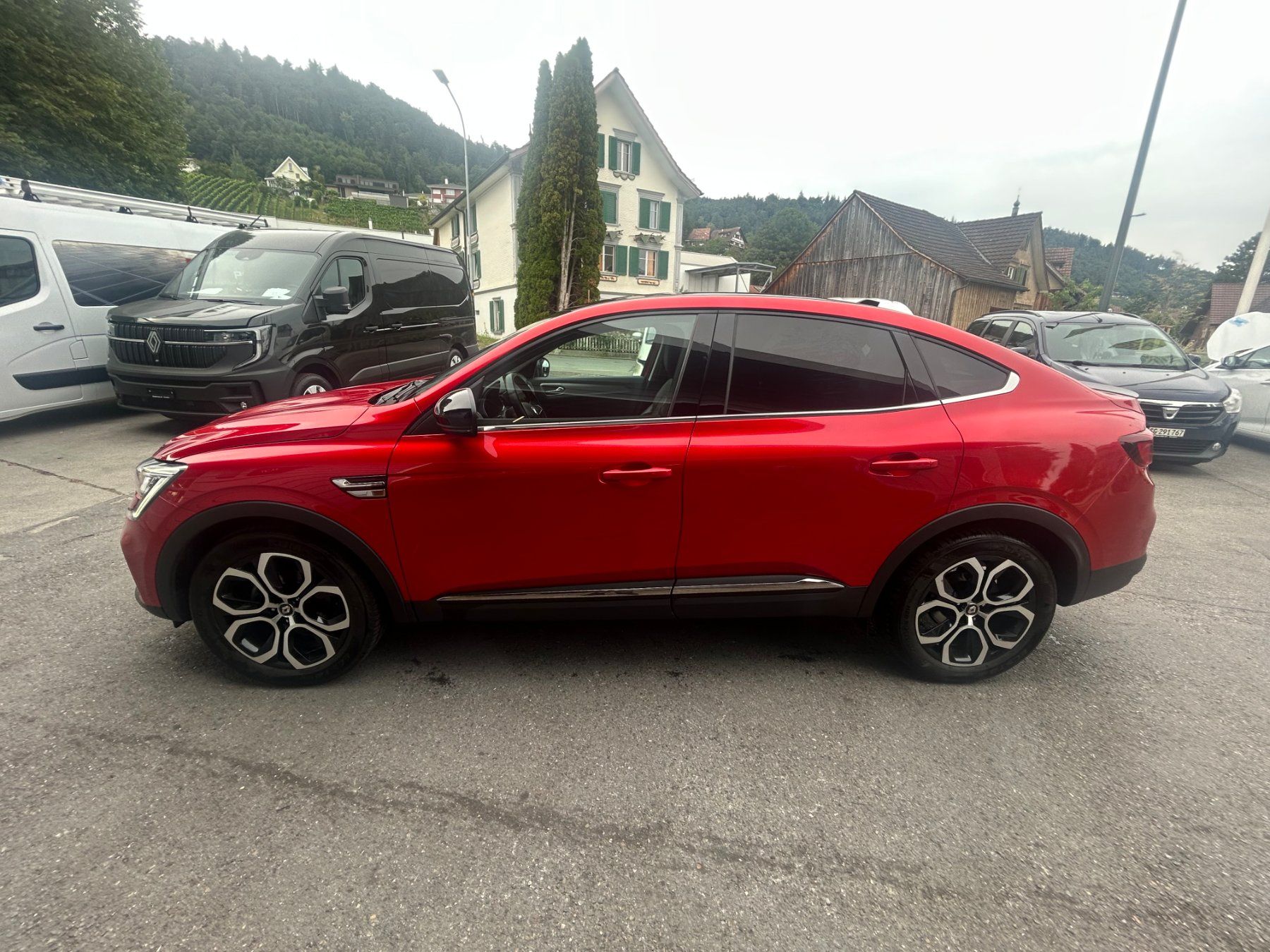 Renault Autos: Renault Arkana neuwertig, Rot – D'occasion à St. Margrethen SG par frc10 1