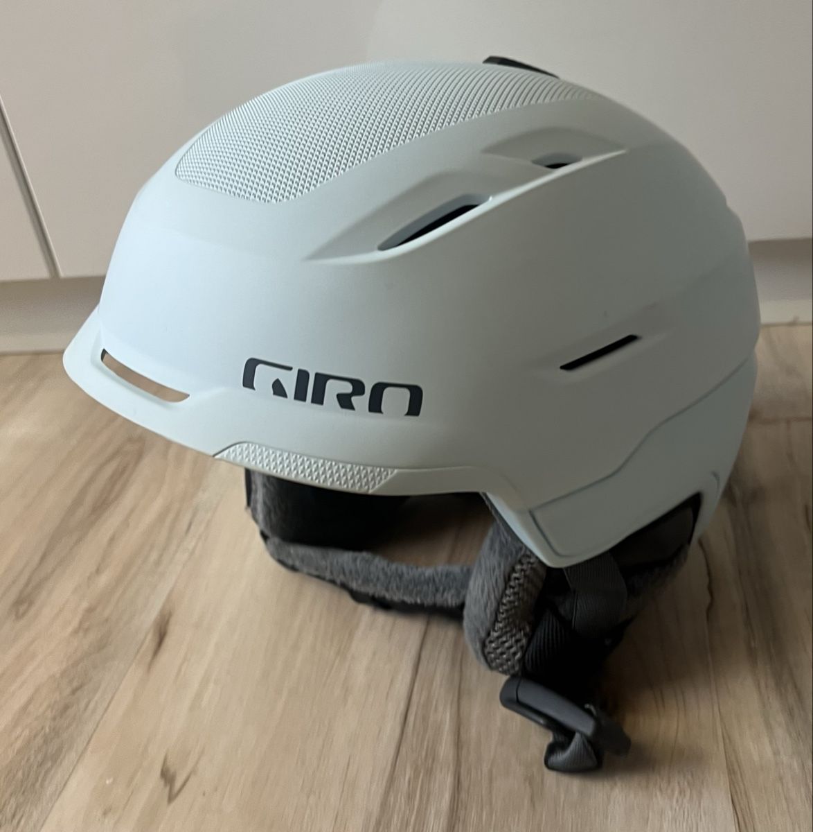 Giro Helme: Giro Skihelm verstellbar – Gebraucht aus Gontenschwil von Ewi 2