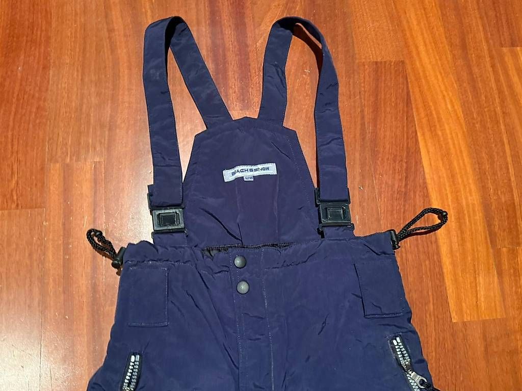 Costumes, combinaisons de sport et fonctionnelles: Snow Anzug  – D'occasion à Basel par kitchen1 1