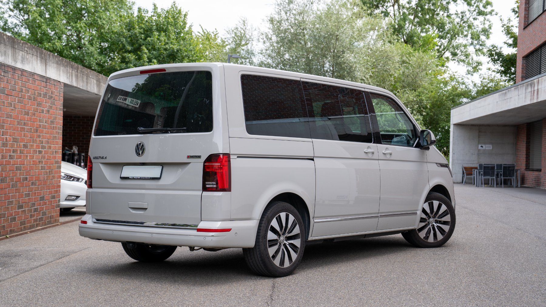 Autos: VW Multivan T6.1 BI-TDI 204 PS 4 Motion Highline – Gebraucht aus Langenthal von Lajo123 2