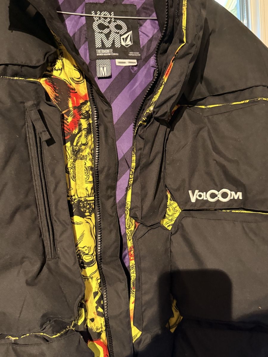 Completi: Volcom Jacke & Hose Nimbus Serie – Usato da Sierre venduto da Bilgi3 3