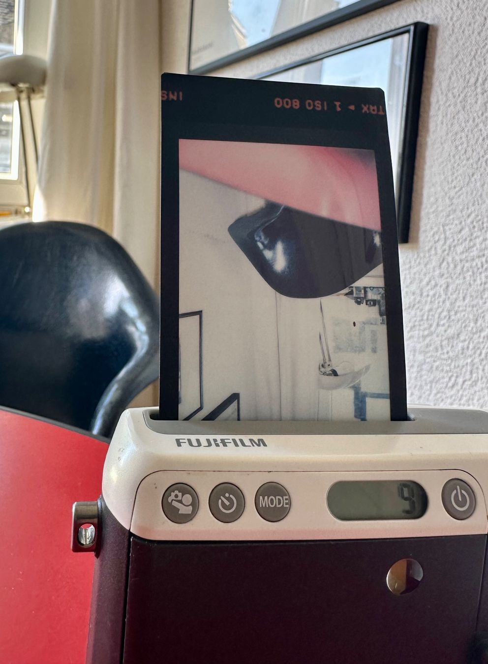 Fujifilm Fotocamera: INSTAX MINI 70 Sofortbildkamera inklusive Batterien – Usato da Zürich venduto da EYEBOOKS 8