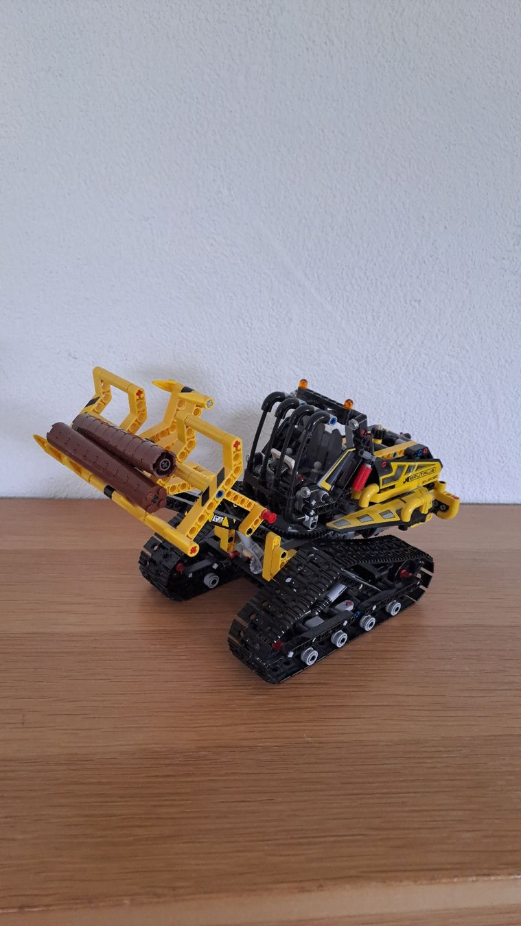 Lego Jouets: Lego Technic Raupenlader 42094 – D'occasion à Unteriberg par 12Schneehasen 1