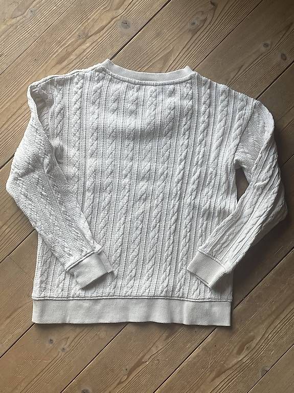 H&M Pullover & Sweatshirts: strickpullover grösse 134/140 – Gebraucht aus oberdiessbach von phslif 1