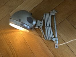 Vintage Motorradlampe mit Teleskop-Wandhalterung
