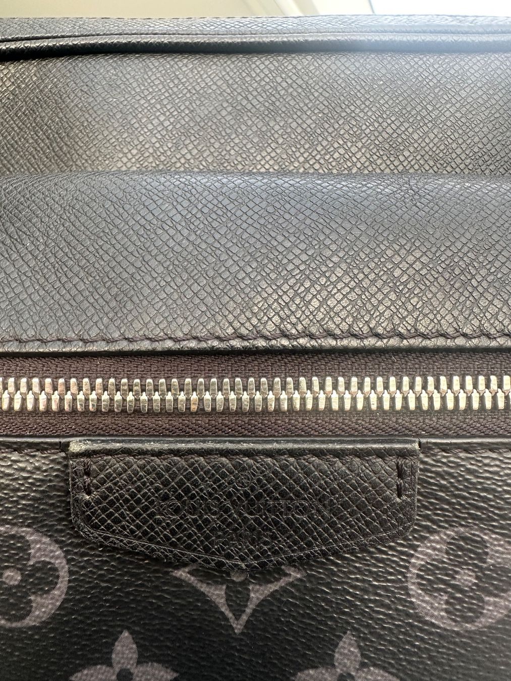 Louis Vuitton Borse: Louis Vuitton Outdoor Messenger Monogram Eclipse – Full Set – Usato da Savièse venduto da JSY__performer 8