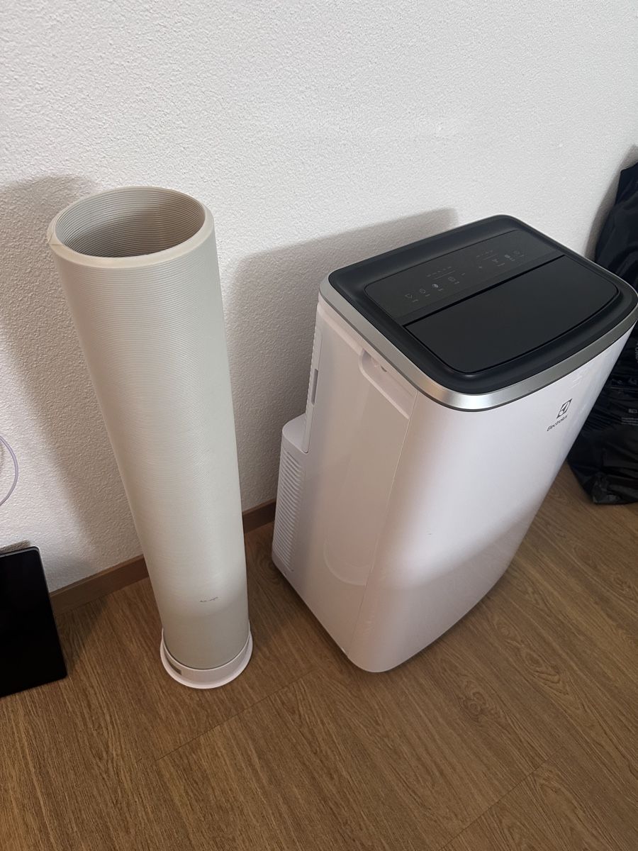 Electrolux Condizionatori: Electrolux mobiles Klimagerät 9000 BTU – Usato da Aarau venduto da bikestones 5