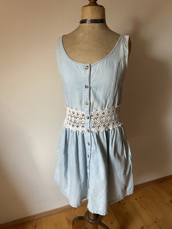Alprausch Kleid Denim hellblau Spitze Grösse S guter Zustand