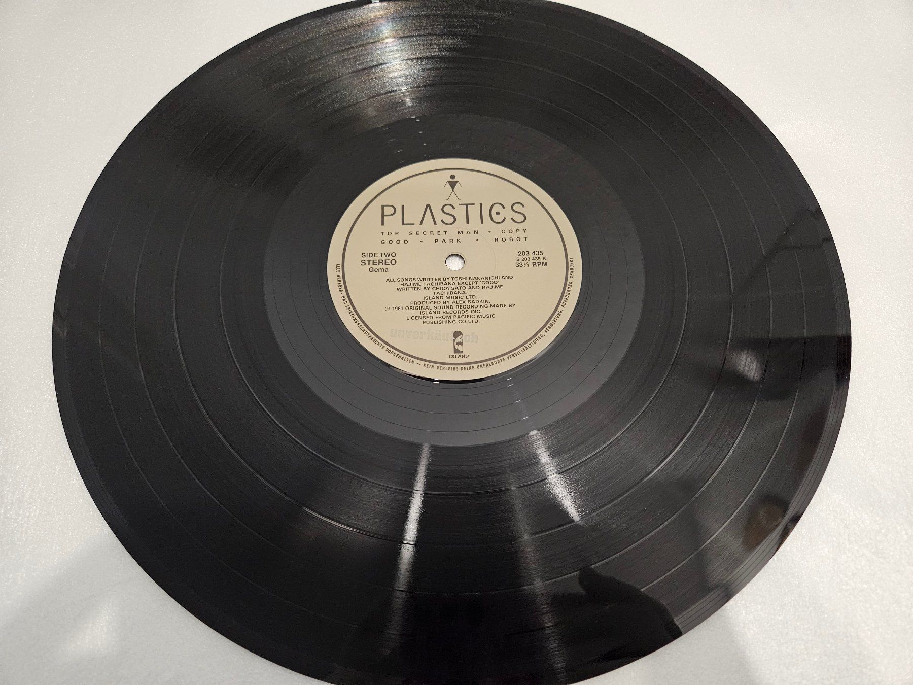 Dischi in vinile: Plastics – Welcome Back ( LP, Electronic ) – Usato da Uster venduto da Vinyl-Leidenschaft 6