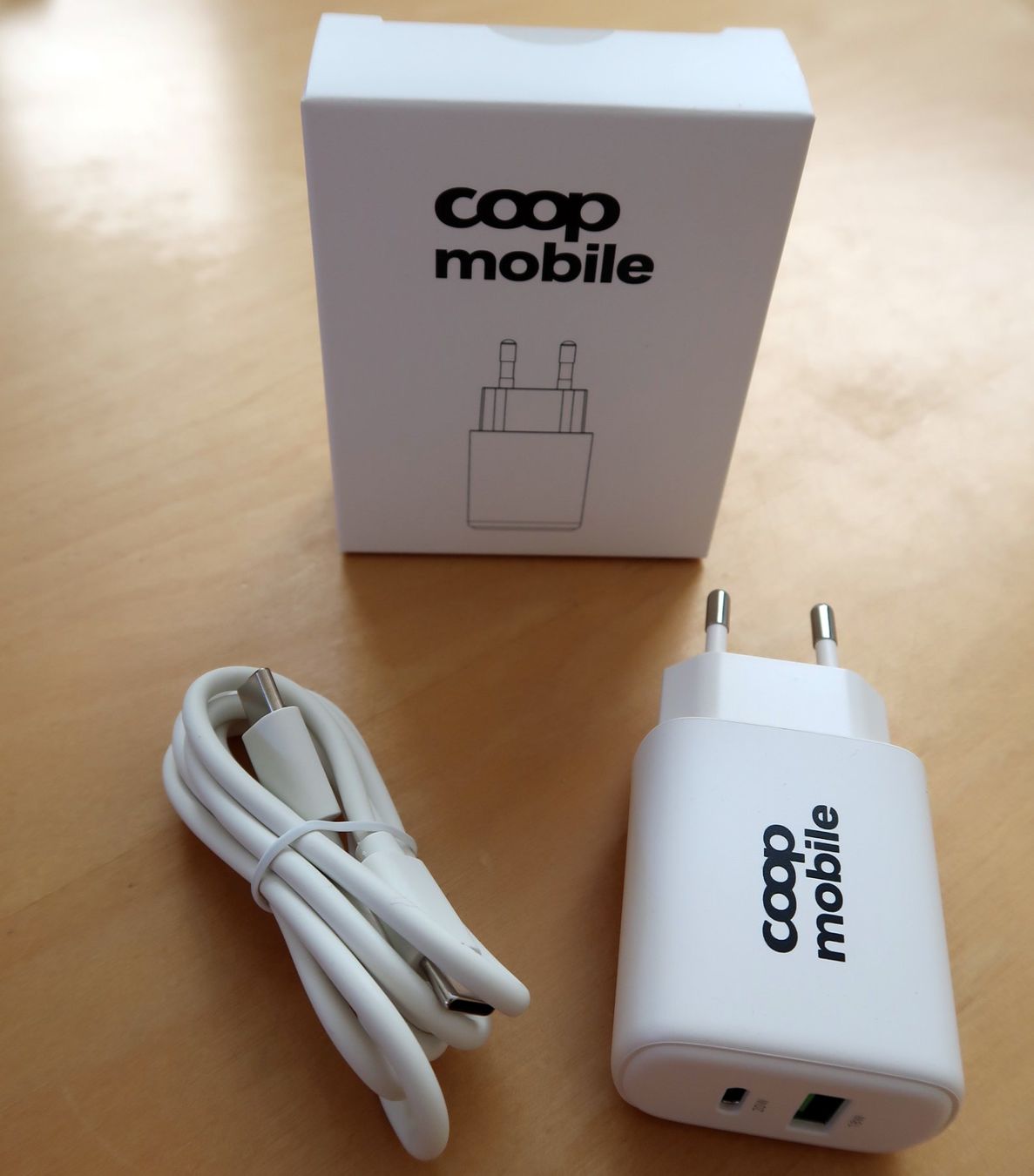 Buoni: COOP MOBILE Abo mit 53% + Fr. 100.-- Einkaufsgutschein +++ – Nuovo e nell'imballaggio originale da Hedingen venduto da Studers 2