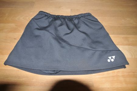 schwarzes Yonex Röcklein mit Innenhose +  Taschen - Gr. M