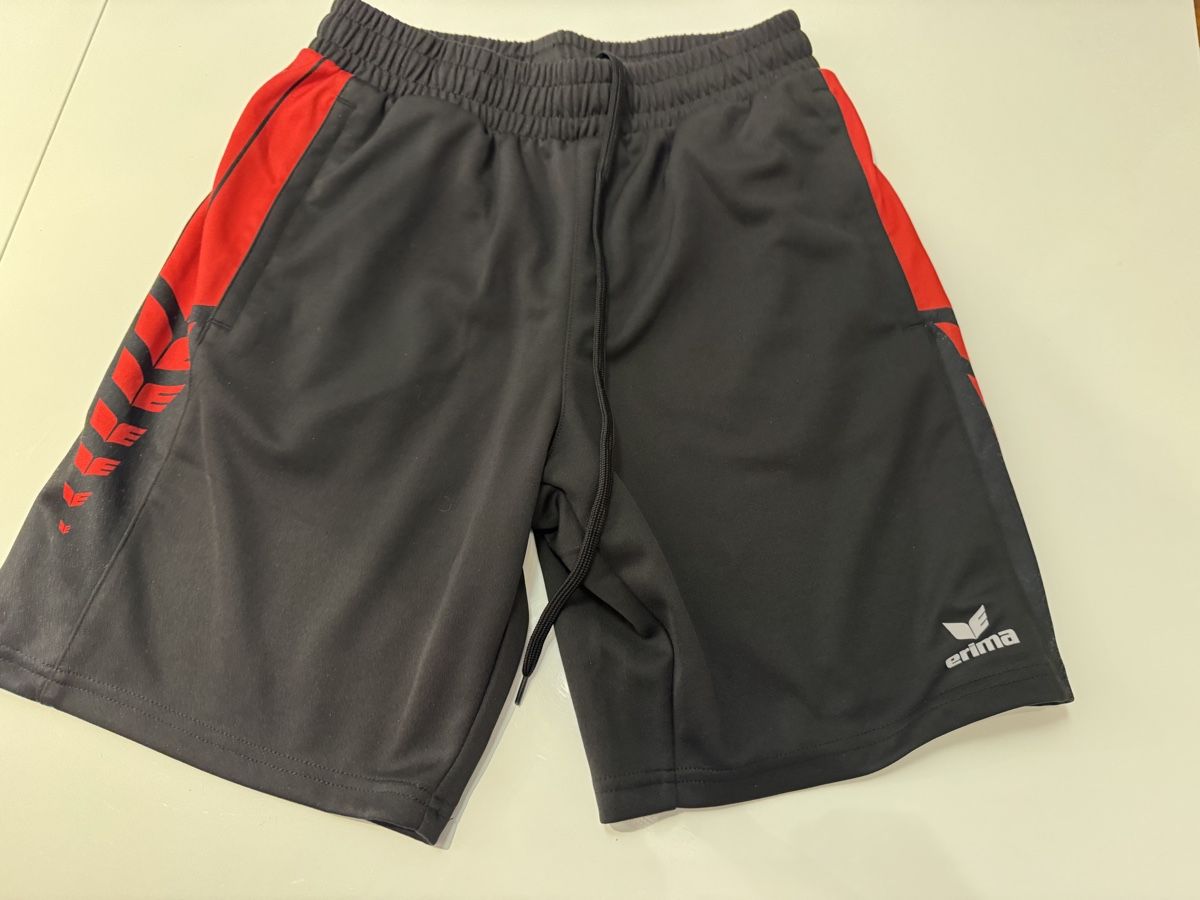 Erima Pantaloni: Erima Trainingsshort, Herren Gr. M – Usato da Suhr venduto da Oppel