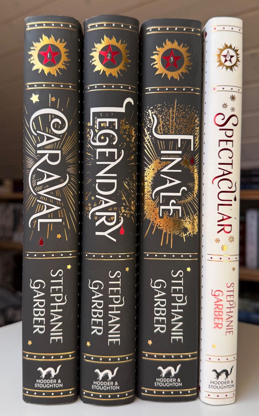 Libri: Caraval Reihe von Stephanie Garber – Nuovo (secondo la descrizione) da Eichberg venduto da Lolapop18