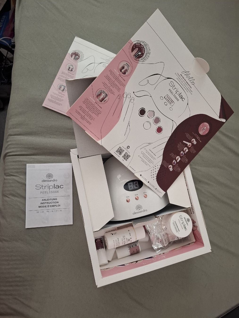 Alessandro Smalto per unghie: Alessandro Striplac Deluxe Starter Kit – Nuovo (secondo la descrizione) da Matzendorf venduto da bibu1986