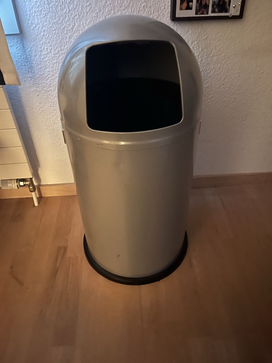Wesco Abfalleimer: Grosser Metaleimer – Gebraucht aus Birmensdorf ZH von Sab5555 1