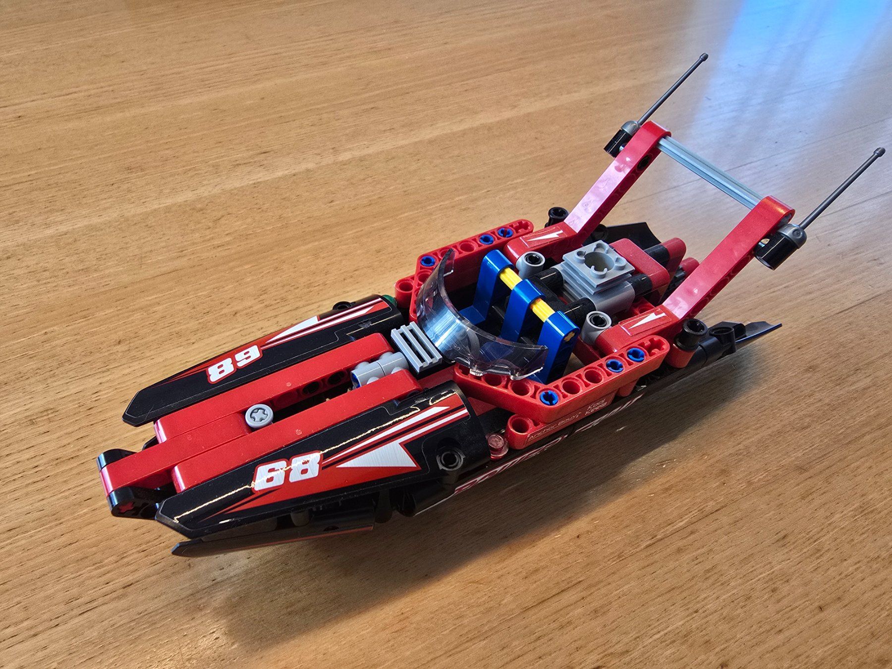 Lego Giocattoli: Lego Technic 42089 Power Boat / 8+ – Usato da Diepoldsau venduto da komando2