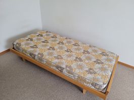 Einzelbett mit Matratze, 90x200cm auch ohne Matratze möglich
