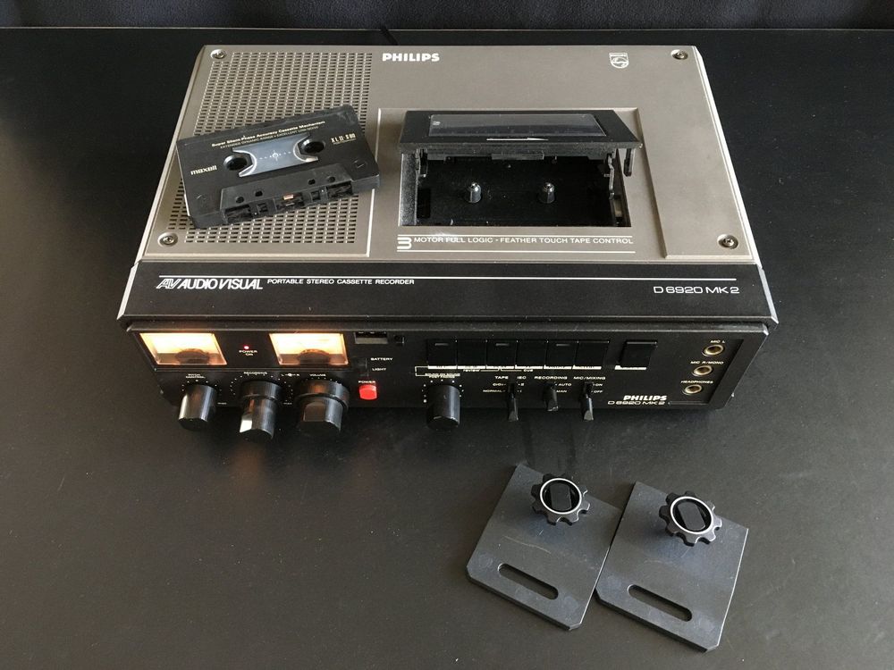 Philips - Portable Stereo Cassette Recorder D6920 MK2