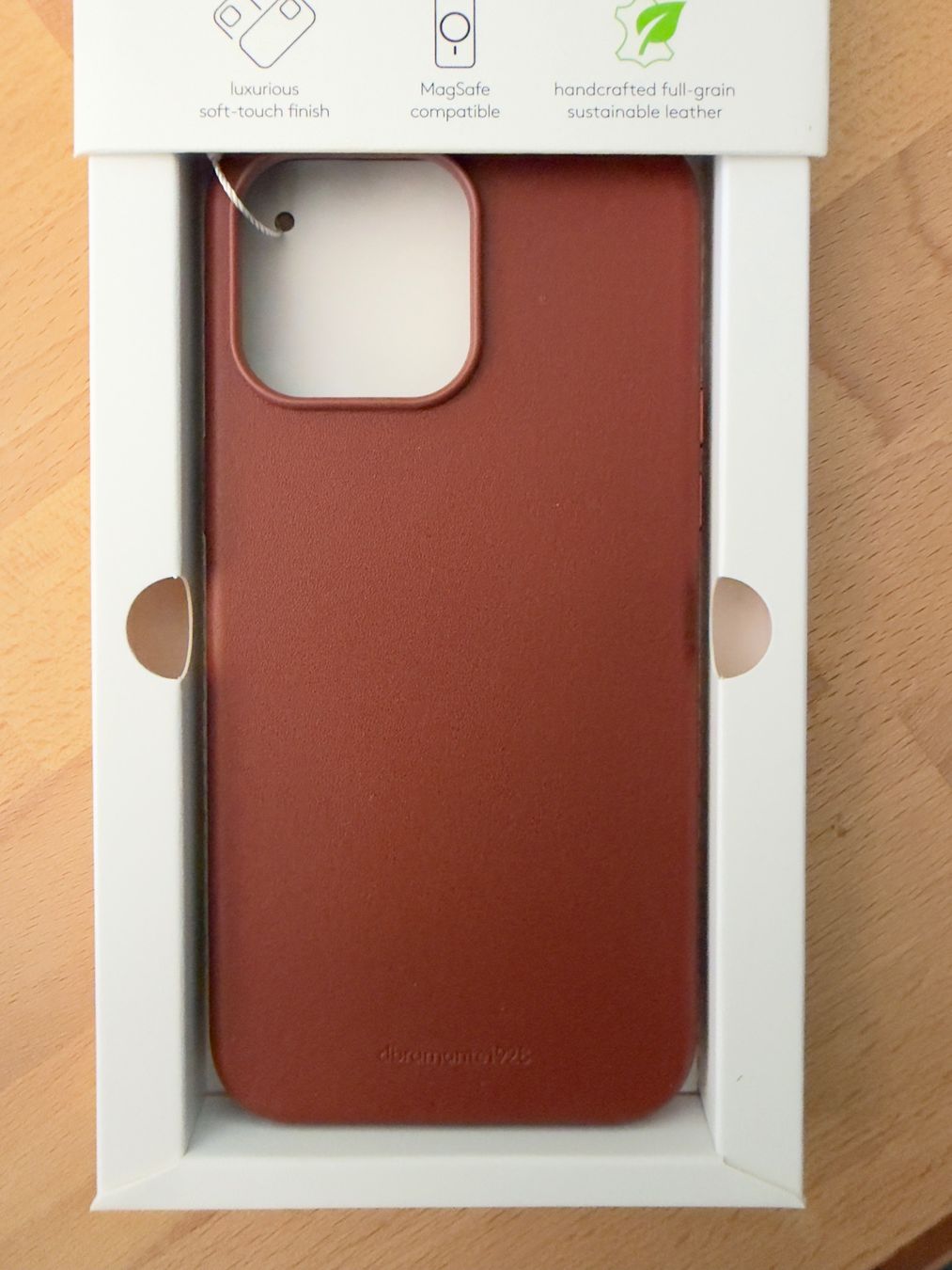 Cover & Protezioni schermo: iPhone 15 Pro Max Leder Hülle (dbramante1928) – Nuovo e nell'imballaggio originale da Besazio venduto da DOC93 1