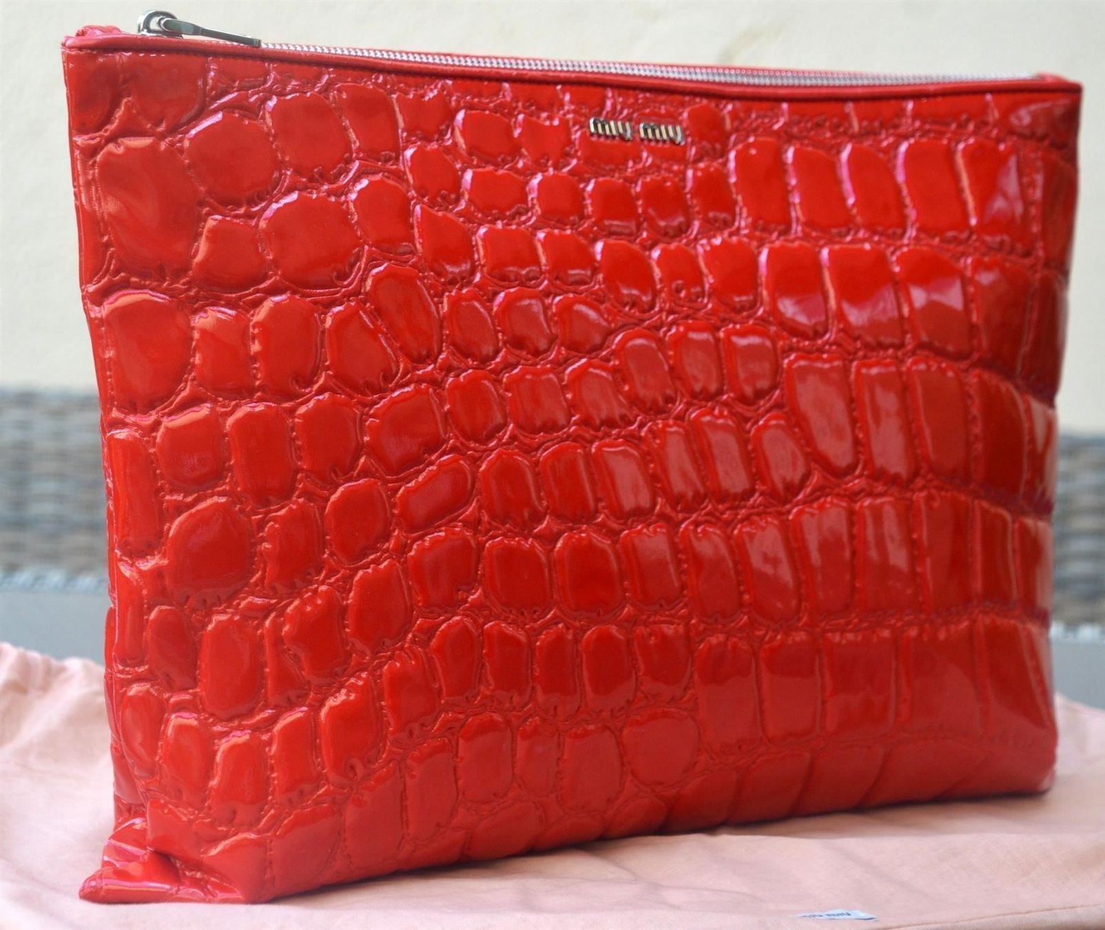 Miu Miu Taschen für Damen: Tasche / grande pochette Miu Miu – Gebraucht aus Collonges von Auganien 4