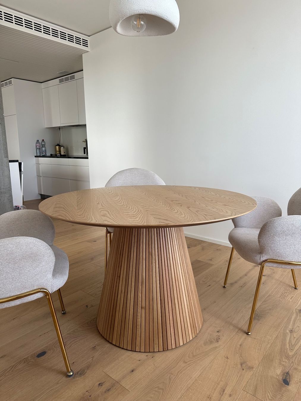 Tische: Esstisch 120cm – Gebraucht aus Zürich von helemilo 2