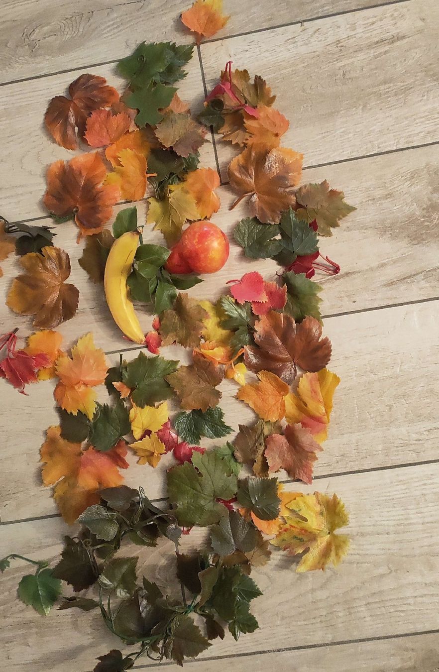 Alle Dekorationen: Herbstdeko Blätter und Früchte  – Gebraucht aus Gipf-Oberfrick von minini