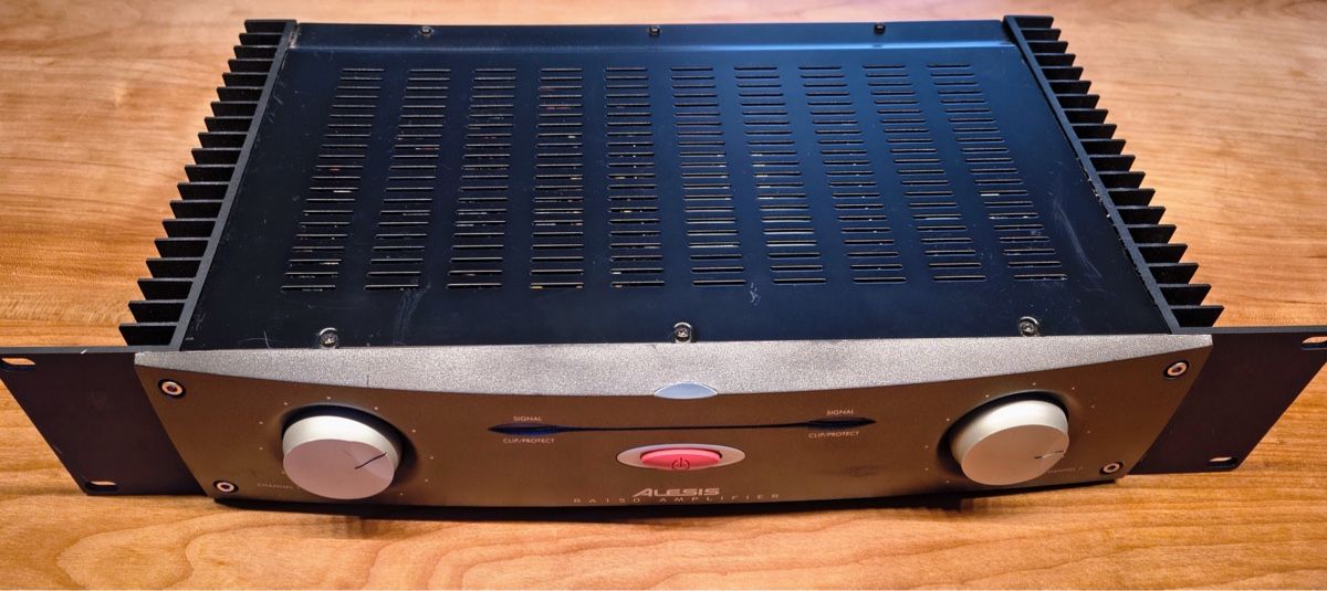 Alesis Amplificatori: Alesis RA-150 Amplifier – Usato da Unterägeri venduto da Vivi55vivi