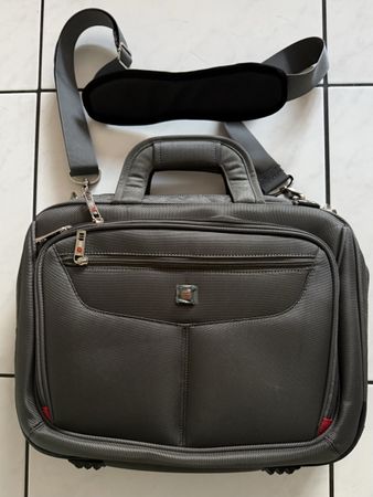 Laptoptasche  grau  , nie gebraucht . 