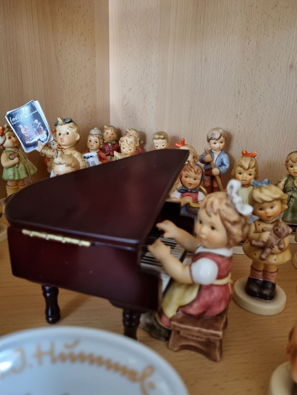 Hummel Figurines: Grosse Hummelsammlung – D'occasion à reitnau par Oktober4 8