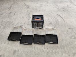 Werkzeugkasten mit Schubladen und Griff