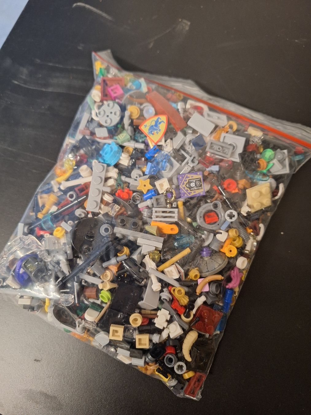 Lego Kit di costruzioni: Lot de pièces Lego  – Usato da Luc (Ayent) venduto da biiinchoou 7