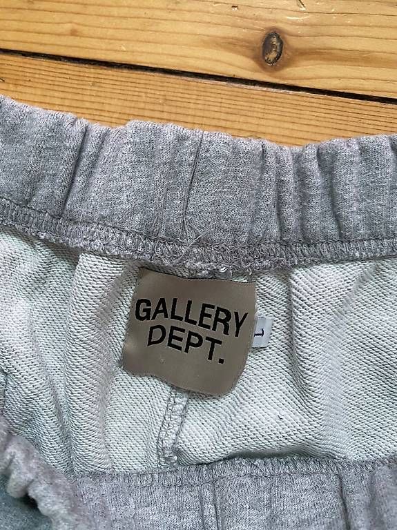 Pantaloni: Gallery Dept Shorts – Usato da Safnern venduto da Avalona_07 2