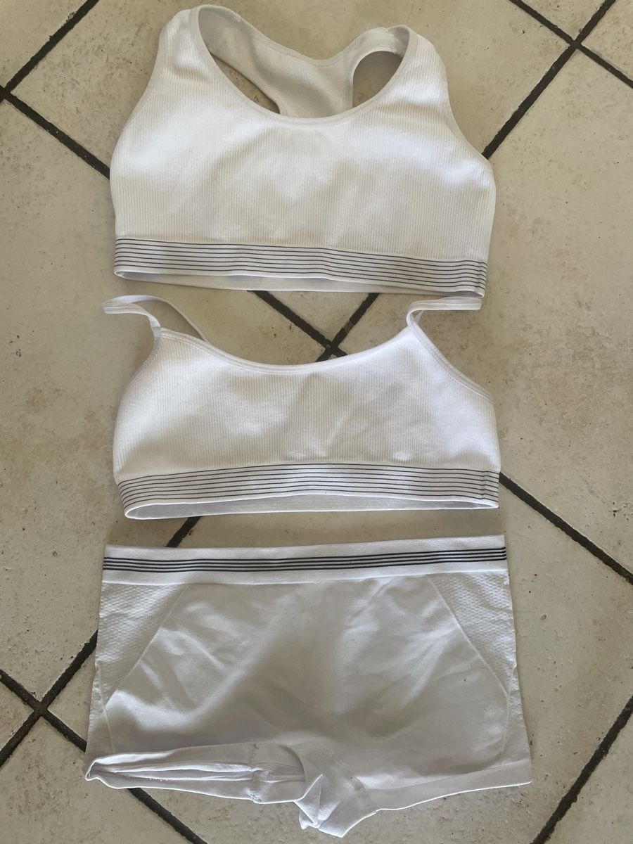 Unterwäsche: Weisses Unterwäsche Sport Set Gr.146/152 Sport oder Freizeit – Gebraucht aus Obergerlafingen von cabo4