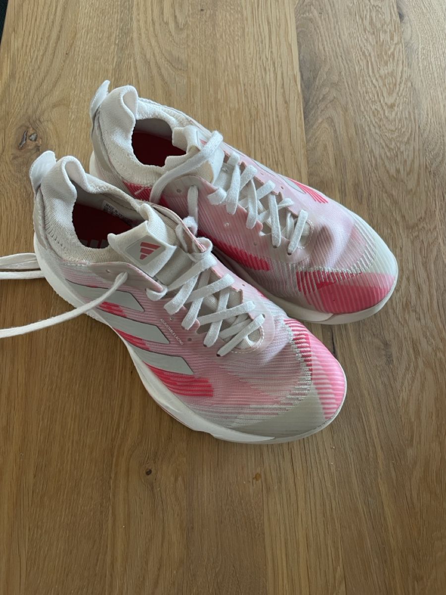 Adidas Scarpe da donna: Adidas Gym/Training Schuhe – Nuovo (secondo la descrizione) da Wettswil venduto da spi_ke