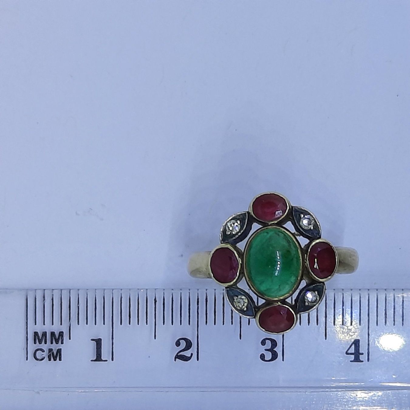 Anelli: Wunderschöner Goldring mit erstklassigen Edelsteinen – Usato da Unterägeri venduto da Altgoldschmuck 8