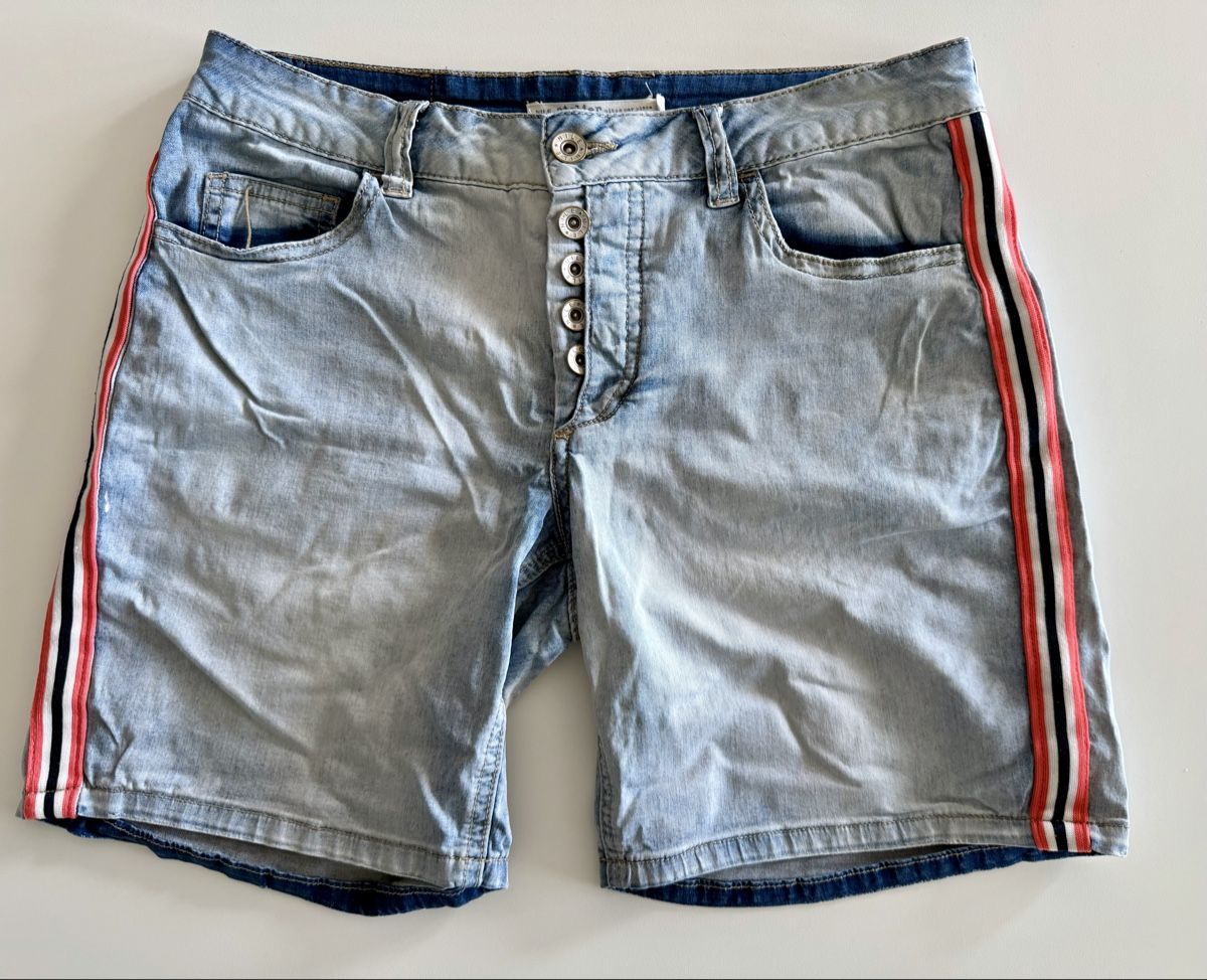 Nile Jeans: NILE Shorts Gr. XS – Usato da Hombrechtikon venduto da ViNo1604