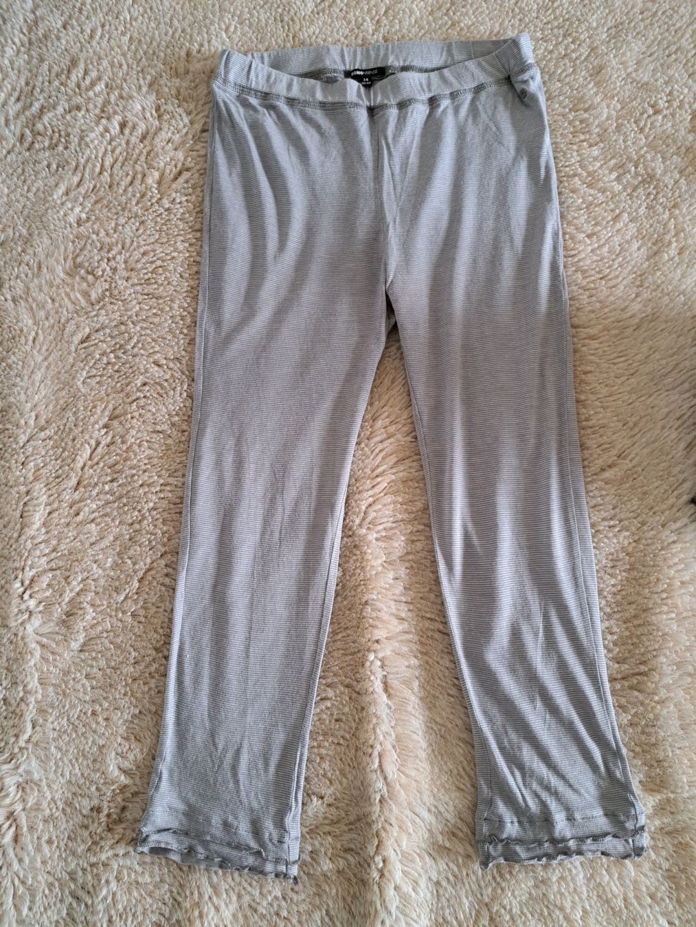Calze & Collant: Leggings – Usato da Fislisbach venduto da Pellen