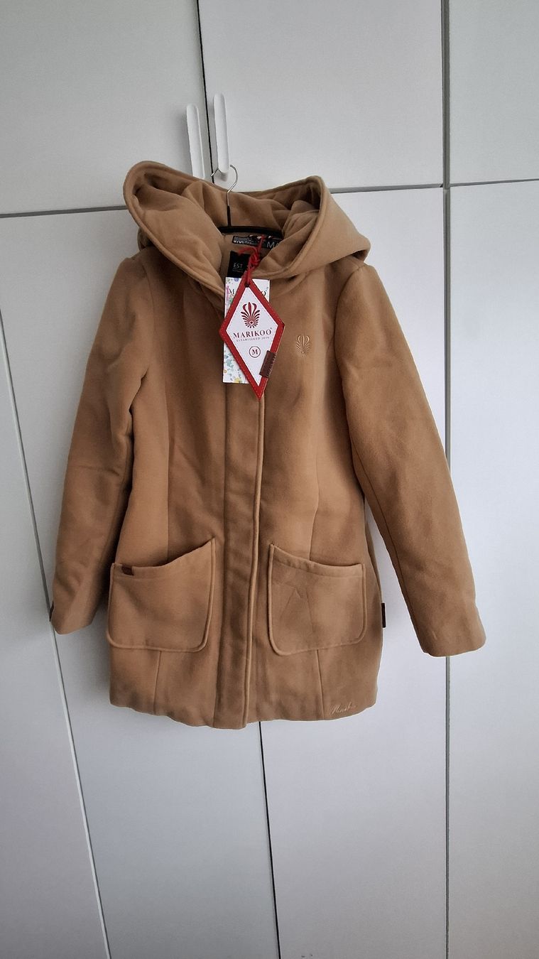 Cappotti: Marikoo Wintermantel - Grösse M – Nuovo e nell'imballaggio originale da Rickenbach b. Wil venduto da VeryLovelyThings