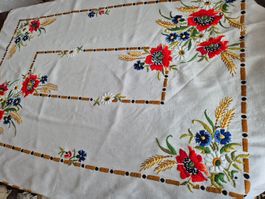 Wunderschöne bestickte Tischdecke, Handarbeit, Blumenmuster