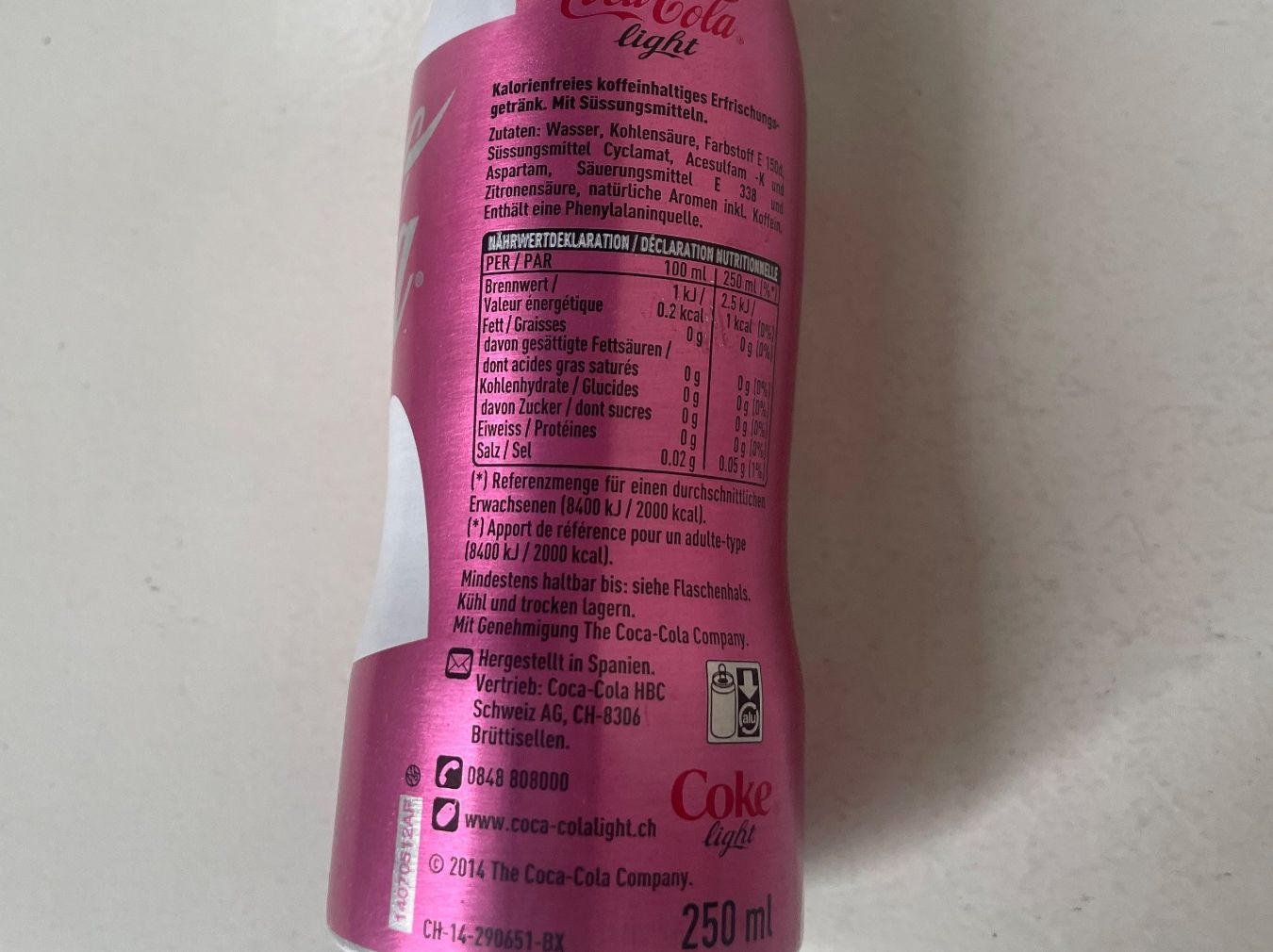 Coca-Cola Altro in Stoviglie & Bicchieri: MOSCHINO - Bouteille collector Coca-Cola Light  2014 – Nuovo e nell'imballaggio originale da Minusio venduto da Pink222 5