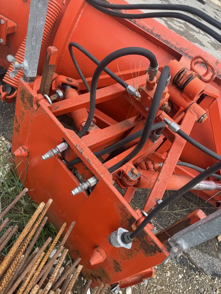 Zaugg Schneeräumung: Schneeplug Schuler – Gebraucht aus Niederbipp von baggerch 1
