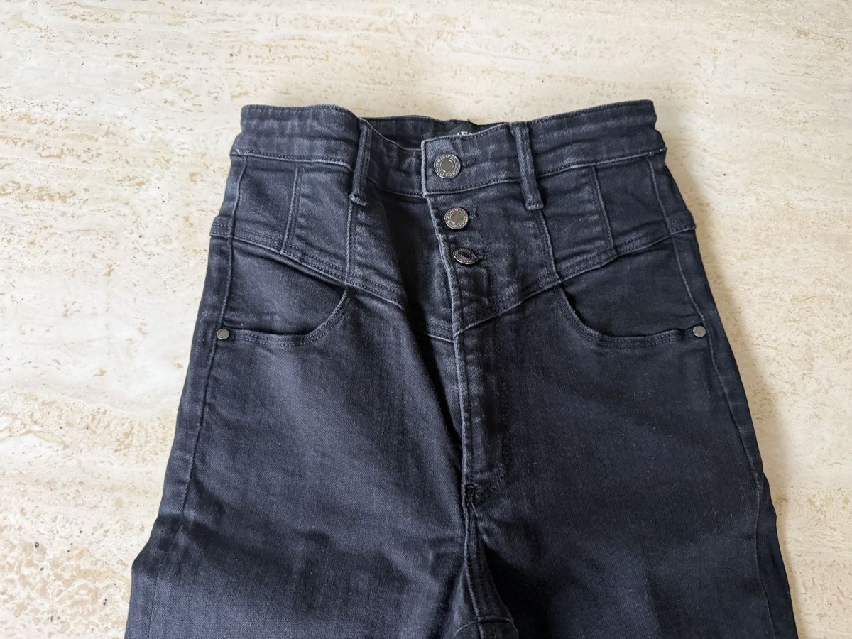 Guess Jeans: Guess Jeans – Usato da Kreuzlingen venduto da nik_d2fj 1
