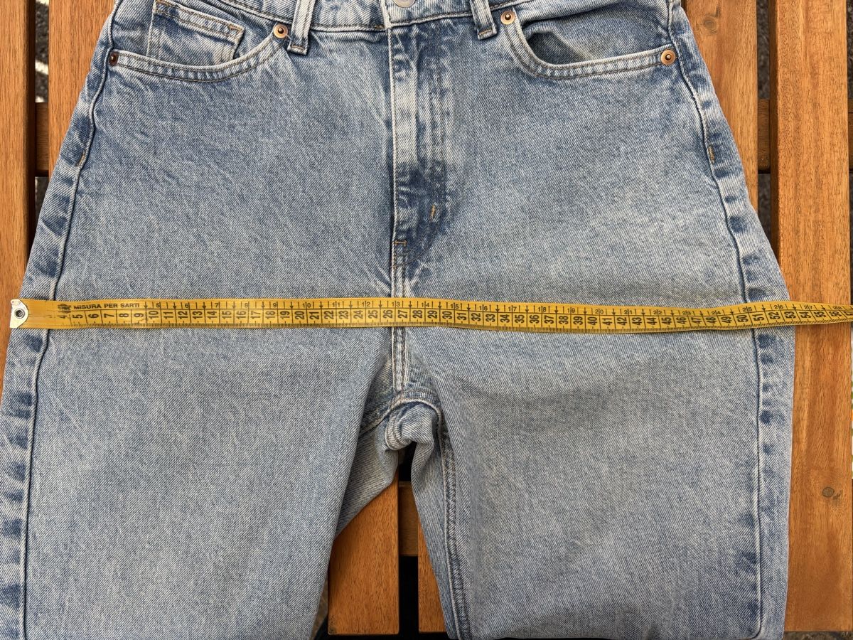 H&M Jeans: Damenjeans H&M 38 Blau – Usato da Oensingen venduto da Chicotus 3